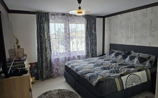 Casă spațioasă, 556 mp teren – Câmpenești, mobilată și utilată - Poză 4