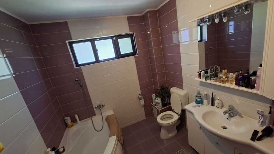 Casă de vânzare în Pipera - 5 camere, ideală pentru familie - Poză 10