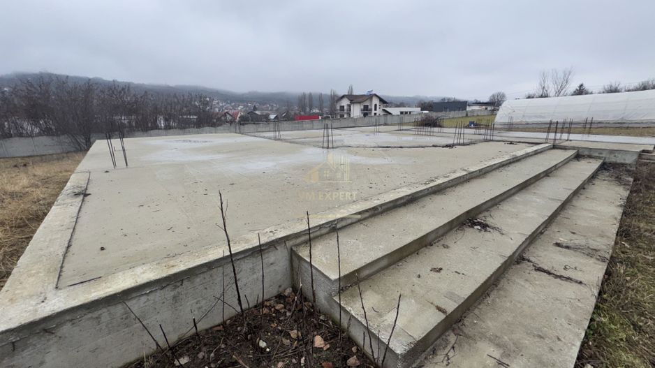 TEREN INTRAVILAN 2200 MP CAMPULUNG ARGES - Poză 4