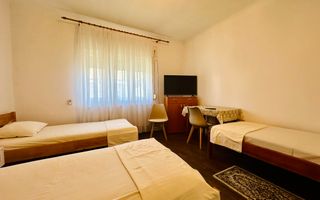 Apartament pentru 10 muncitori la Casa, Nufărul - Poză 2