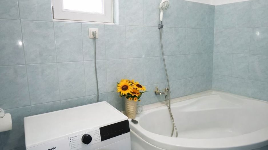 Casă Corunca la stradă E60, teren 600 mp, 3 camere – ideal investie - Poză 4