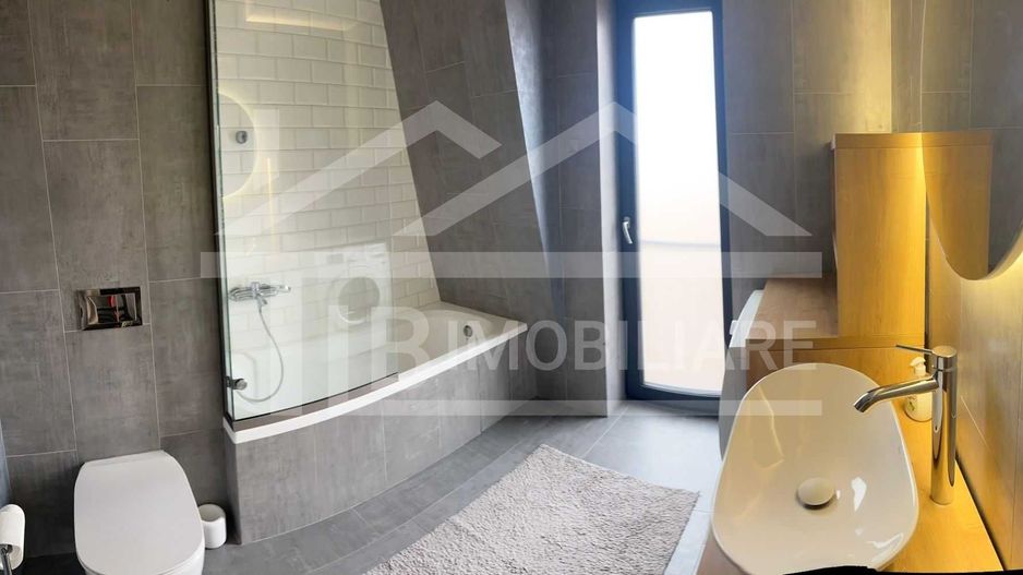 Apartament cu 3 camere, 90mp, decomandat, parcare, Zona Centrala - Poză 8