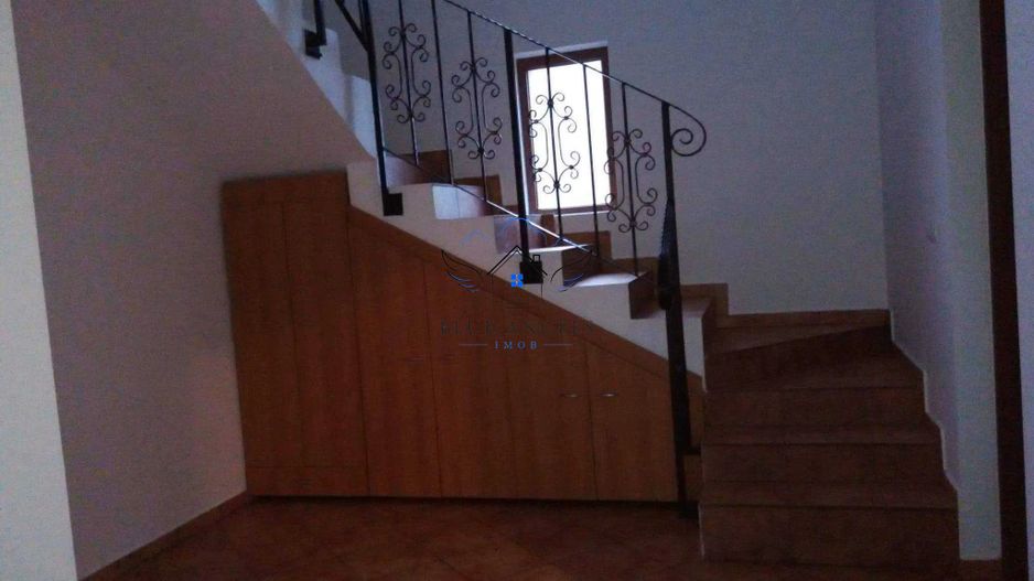 Casa cu 4 camere Pet frendly - zona Aleea 10 - Harman - Poză 4