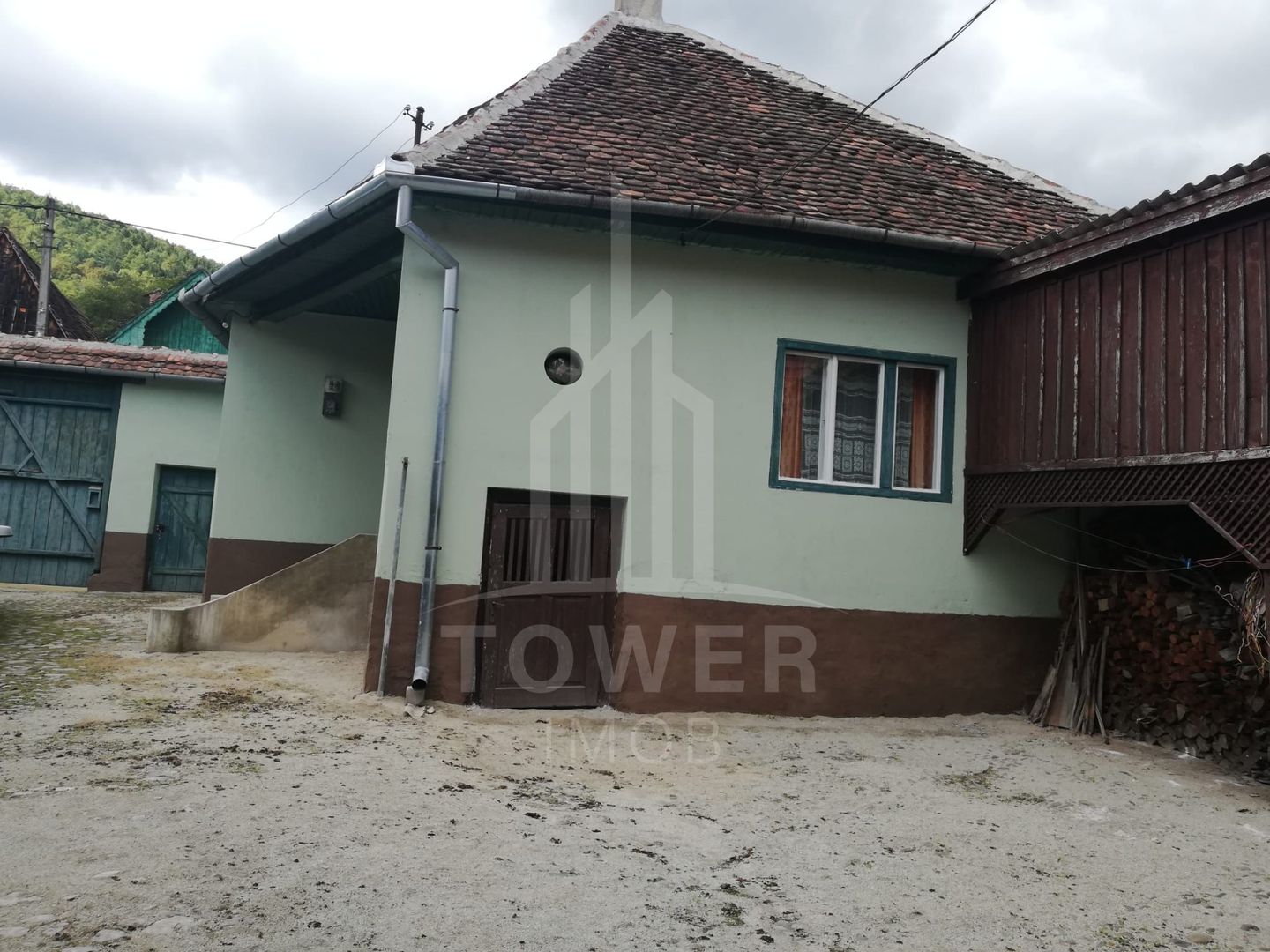 Casă tradițională de vânzare în Fântânele- vedere superba spre munti - Poză 12