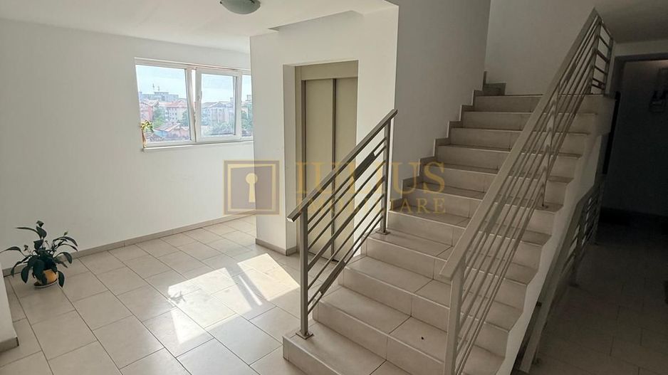 2 camere| loc de parcare cu bariera| apartament frumos| balcon deschis| - Poză 13