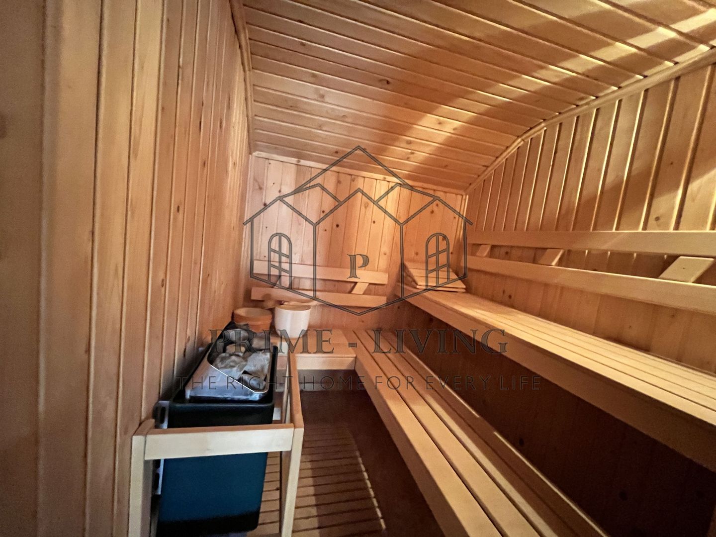 VILA CU 7 CAMERE IN COMPLEX REZIDENTIAL IN IANCU NICOLAE - Poză 24