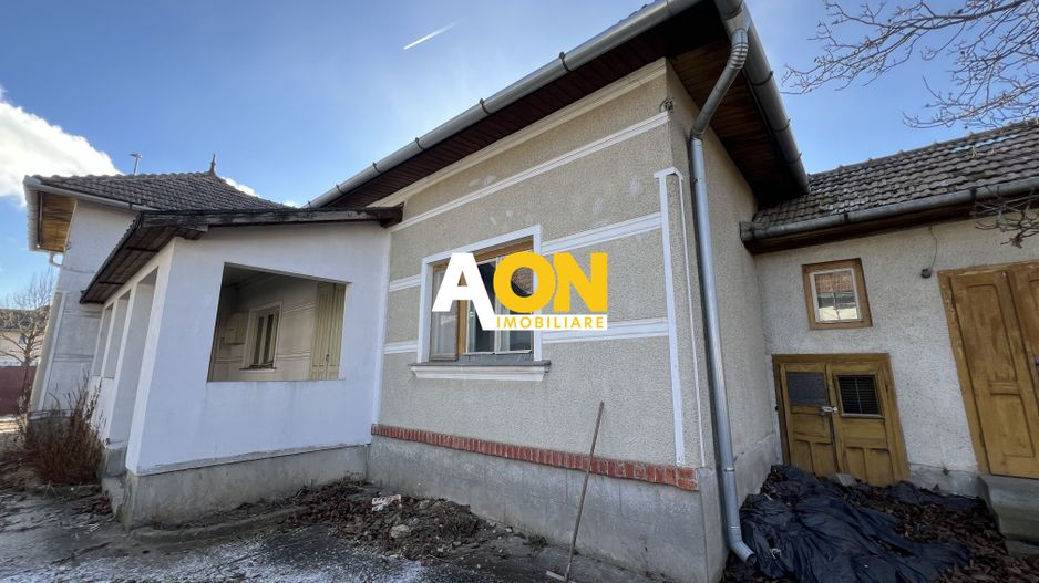 Casa de vanzare pretabila birouri/salon/spatiu comercial, 748MP - Poză 1