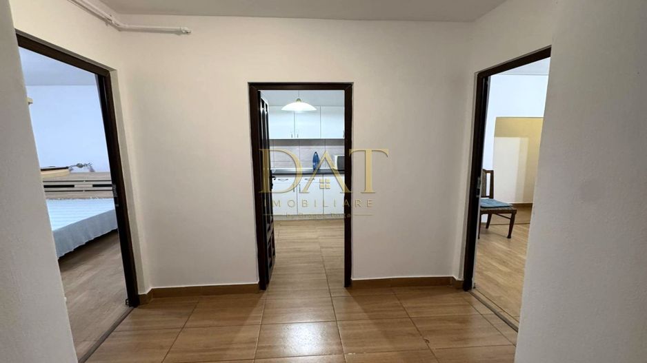Apartament ultracentral | 2 camere | loc de parcare inclus - Poză 2