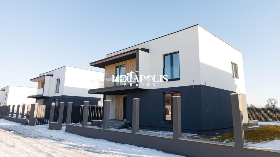 Casa Stil Mediteranean/ Intrare in Sanpetru - Poză 2