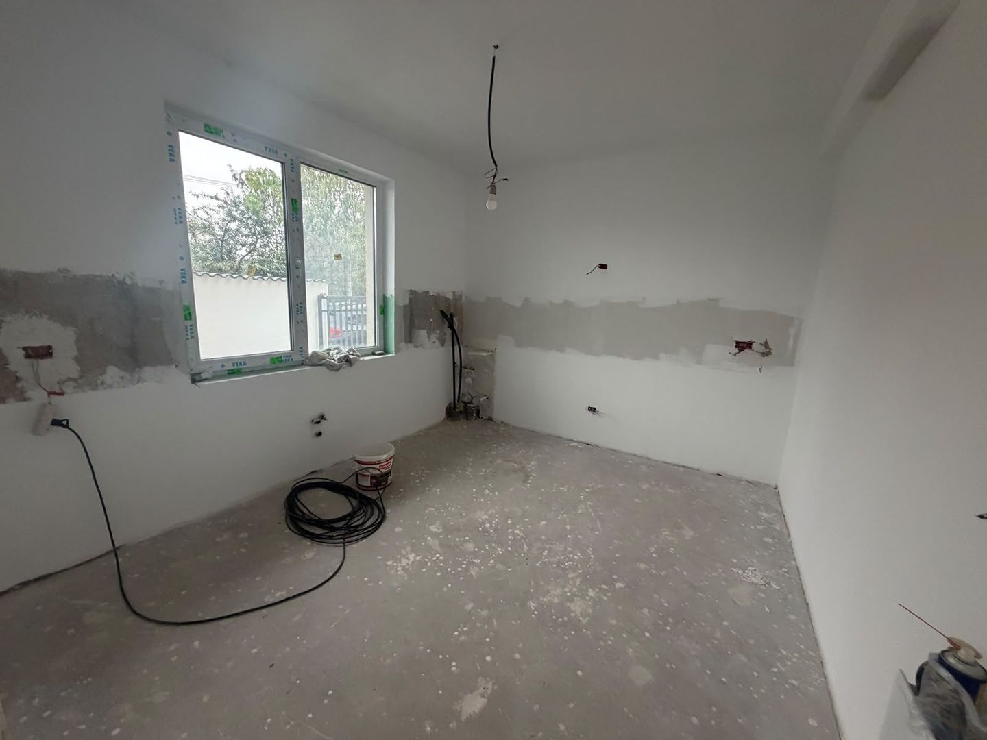 CASA INDIVIDUALA - TEREN 450 MP, TOATE UTILITATILRE, COMISION 0% - Poză 5