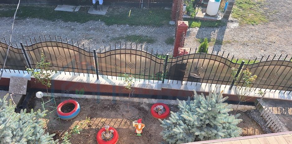 Casă de vânzare în Voinesti, Iași, cu garaj și grădină - Poză 8