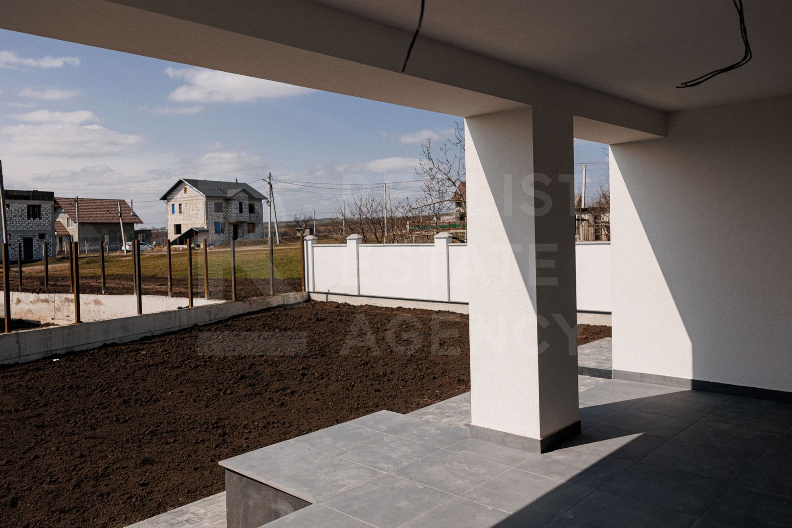 Vânzare, Hi-Tech, 2 nivele, 4 camere, strada  A. Lăpușneanu, Budești - Poză 8