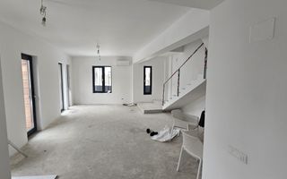 Vilă D+2+M | 4 parcări private | 3 apartamente cu intrări separate - Poză 2