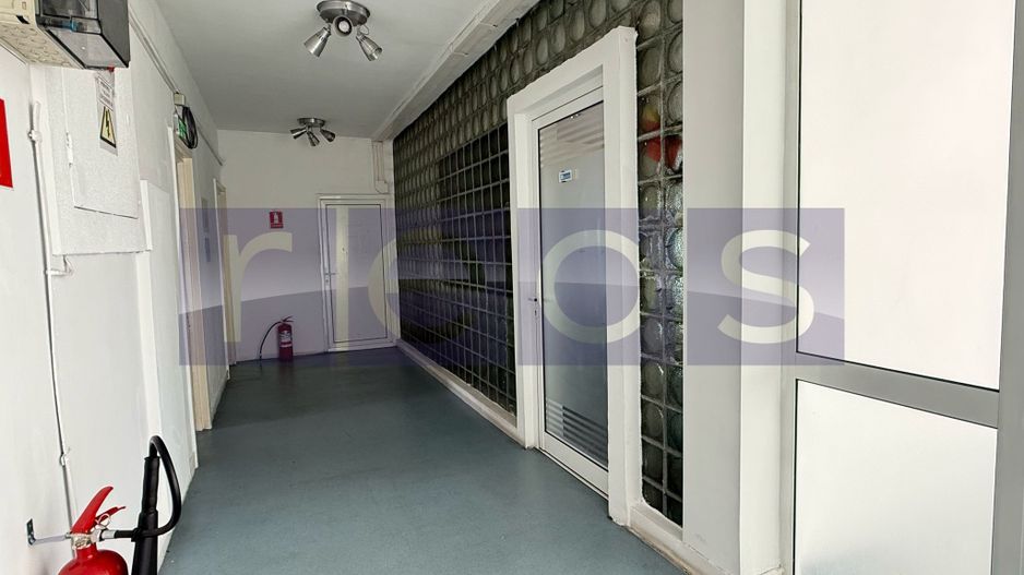 OPORTUNITATE DE INVESTIȚIE | CLĂDIRE BIROURI + PARCARE | 3700 MP | ULTRACENTRAL - Poză 19