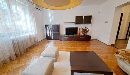 Comision 0. Apartament 90 mp + garaj cu CF in zona Plopilor vechi