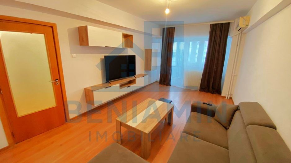 Apartament 3 camere decomandat ultracentral vizavi de Universitate - Poză 1