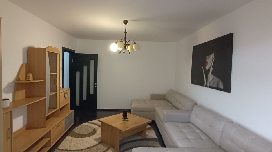 Apartament mobilat3 camere-Tractoru - Poză 2