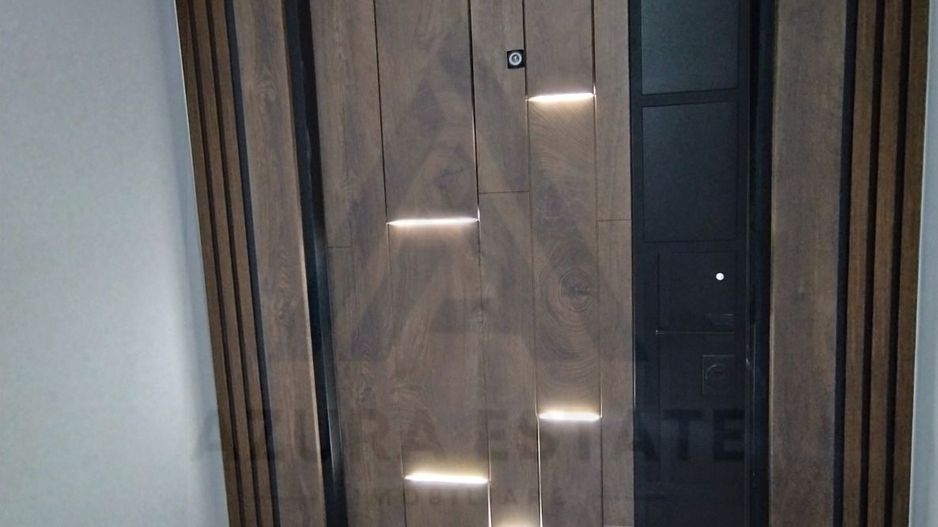 Apartament lux 85 mp utili 3 camere 2 bai si parcare subterana Central - Poză 13