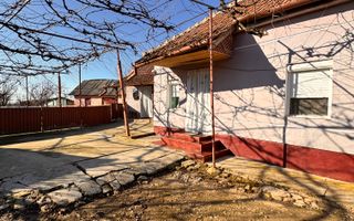 Casă de vânzare în Roit, lângă Oradea – teren 1.413 mp - Poză 1