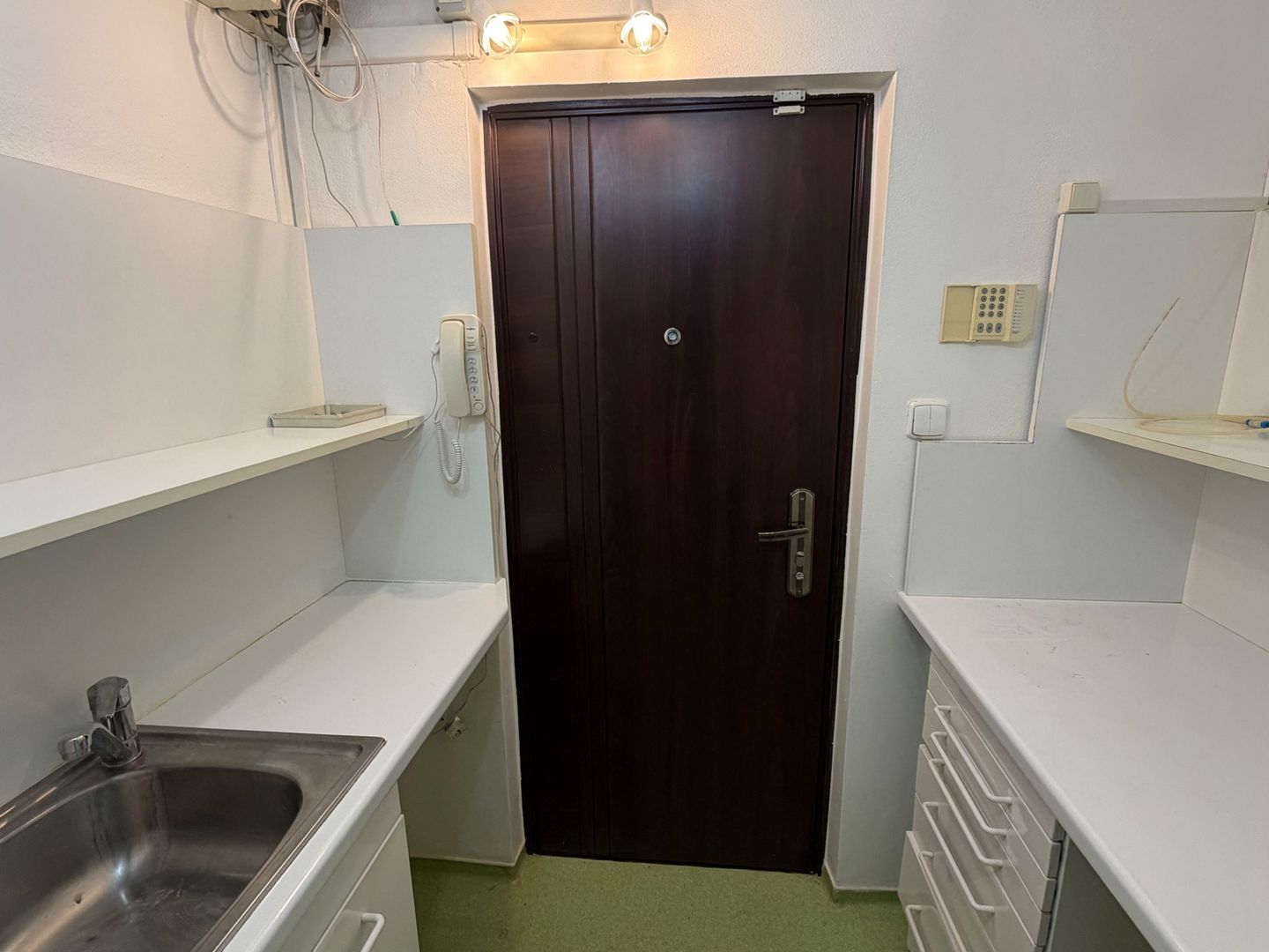 Spațiu parter cu destinație mixtă, zona fostă Lidia – 67 mp - Poză 16