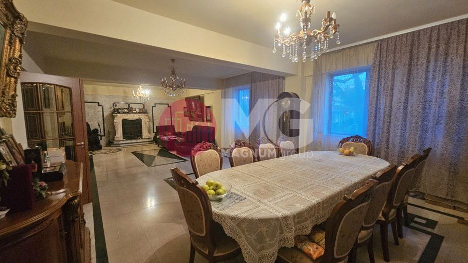 Casă Impresionantă de Vânzare Vitan ideal pentru Locuință sau Business - Poză 1