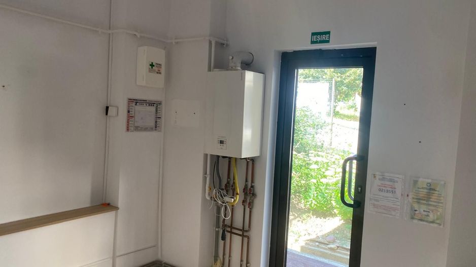 Inchiriere spatiu pentru birouri, Salon - Frizerie, etc., Craiovei - Poză 3
