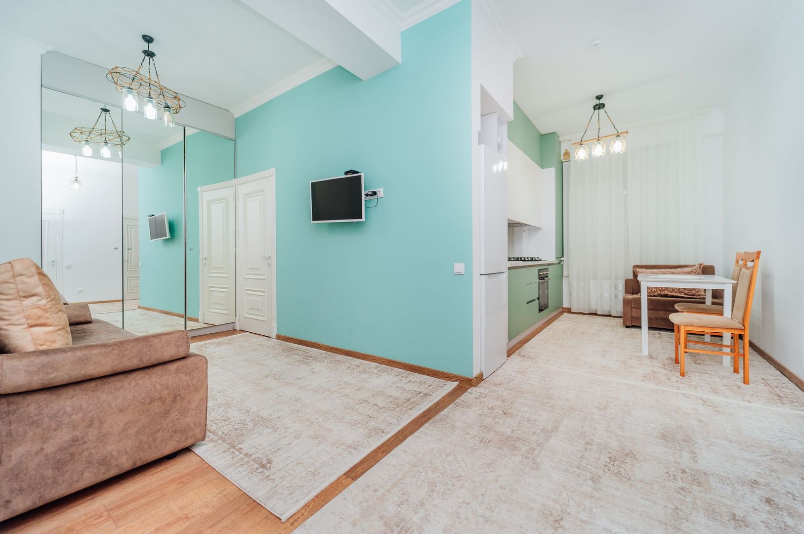 Apartament cu 2 camere, Centru - Poză 2