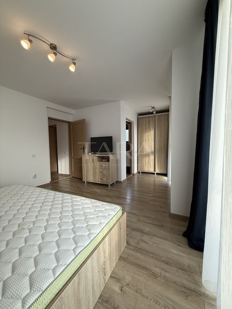 Duplex modern cu grădină amenajată în Europa - Poză 5