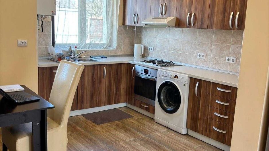 Casa 120 mp utili 4 camere 2 bai terasă curte privata in zona Turnisor - Poză 2