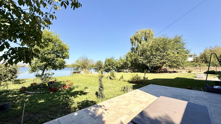 Doua etaje in vila pe malul lacului Grivita birouri rezidential - Poză 6