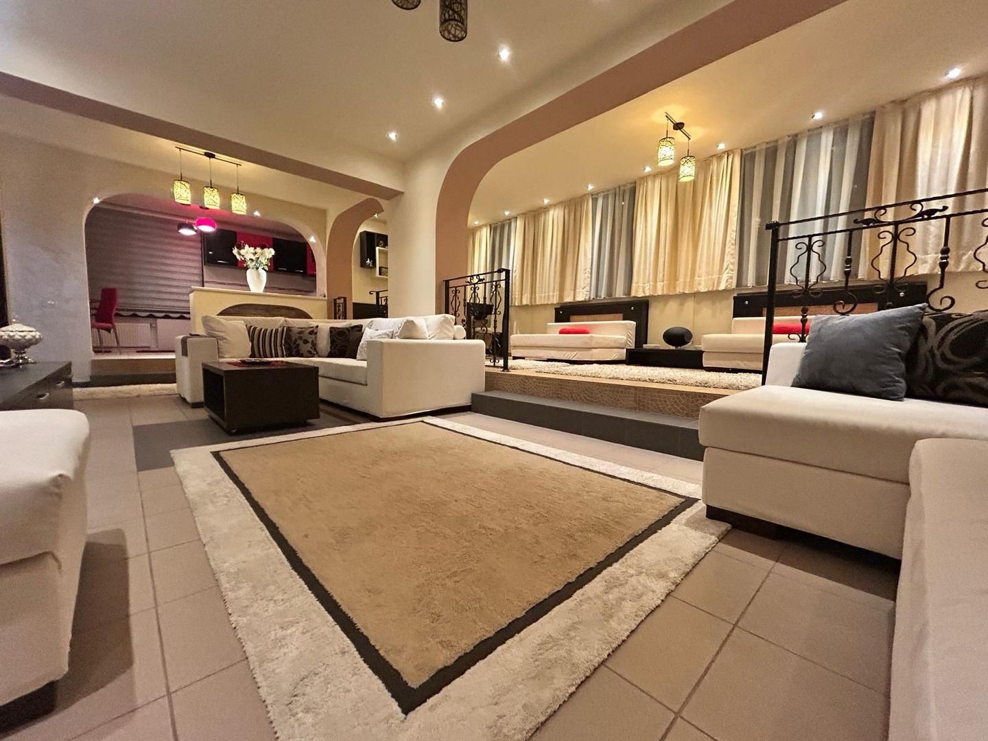 Apartament modern cu 2 camere, 94 mp utili, în bloc nou.Mobilat  si utilat - Poză 9