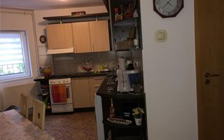 Apart  2 cam spațios Aradului- parter cu balcon centrala proprie - Poză 6