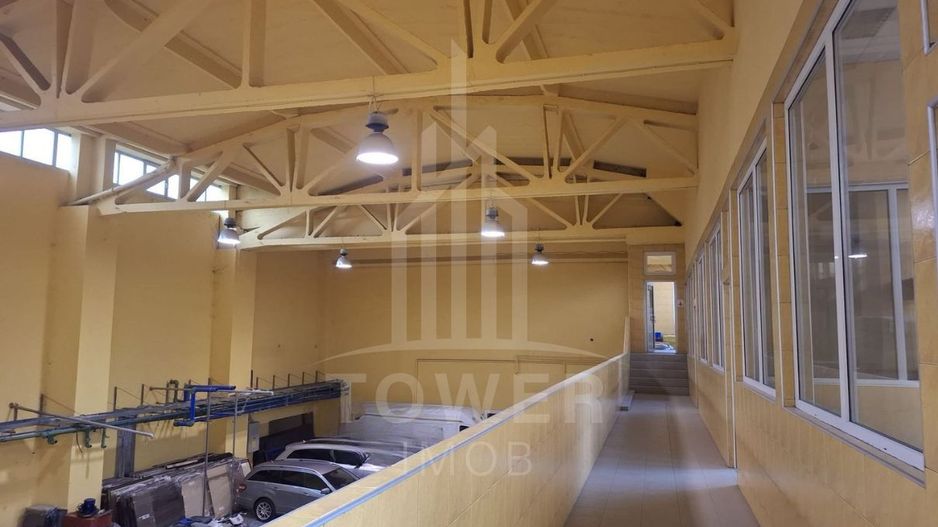 Hală + spații de birouri + apartament - Poză 1