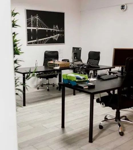 APARTAMENT 5 CAMERE BLOC NOU METROU 1 MAI - Poză 4