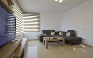 Casa cuplata cu 6 camere si curte in cartierul Intre lacuri. - Poză 3