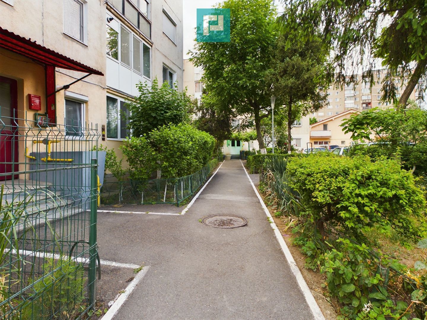 Apartament de vânzare cu 3 camere în Vlaicu - Poză 11