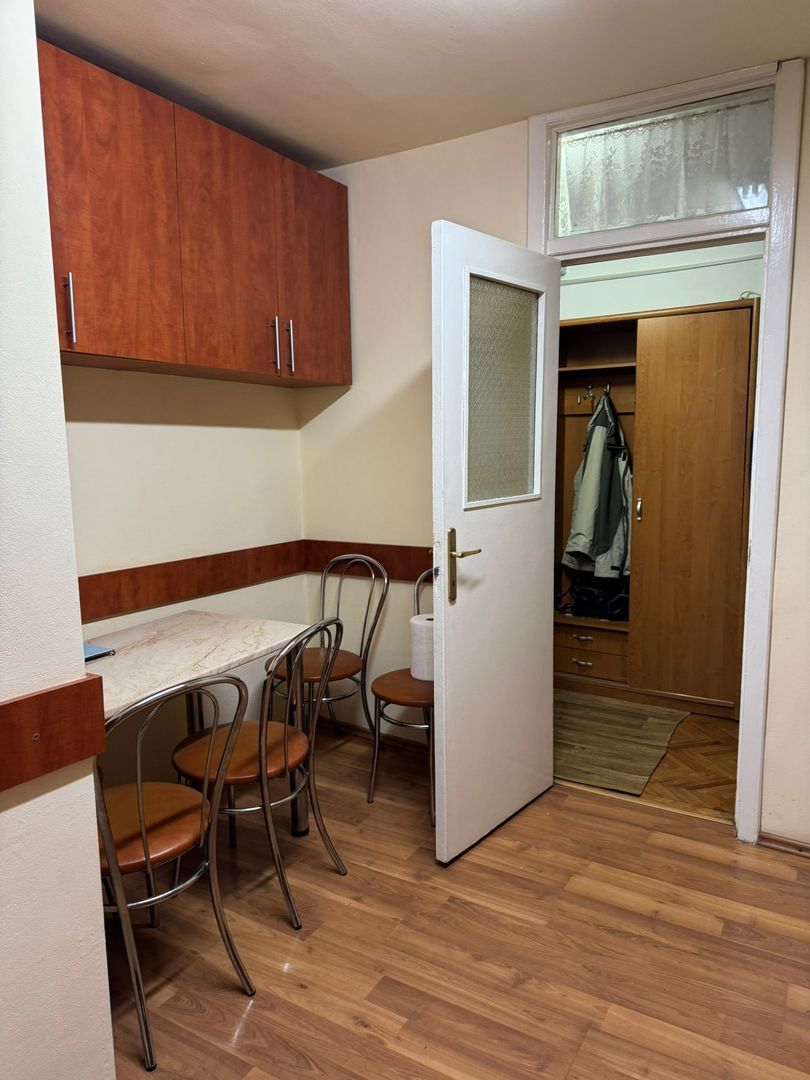 Girocului-Spitalul judetean | 3 Camere | Decomandat | Centrala proprie | Boxa - Poză 2