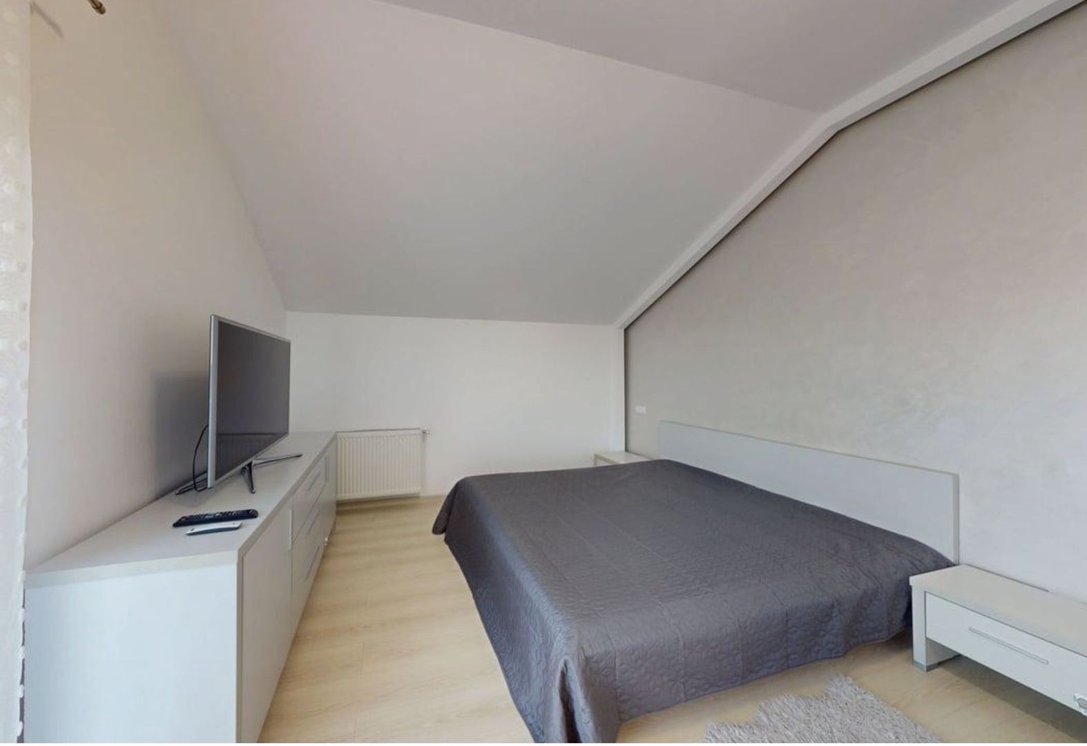 Casa individuala cu pivnita in Sura Mica, zona Salii de sport - Sibiu - Poză 11