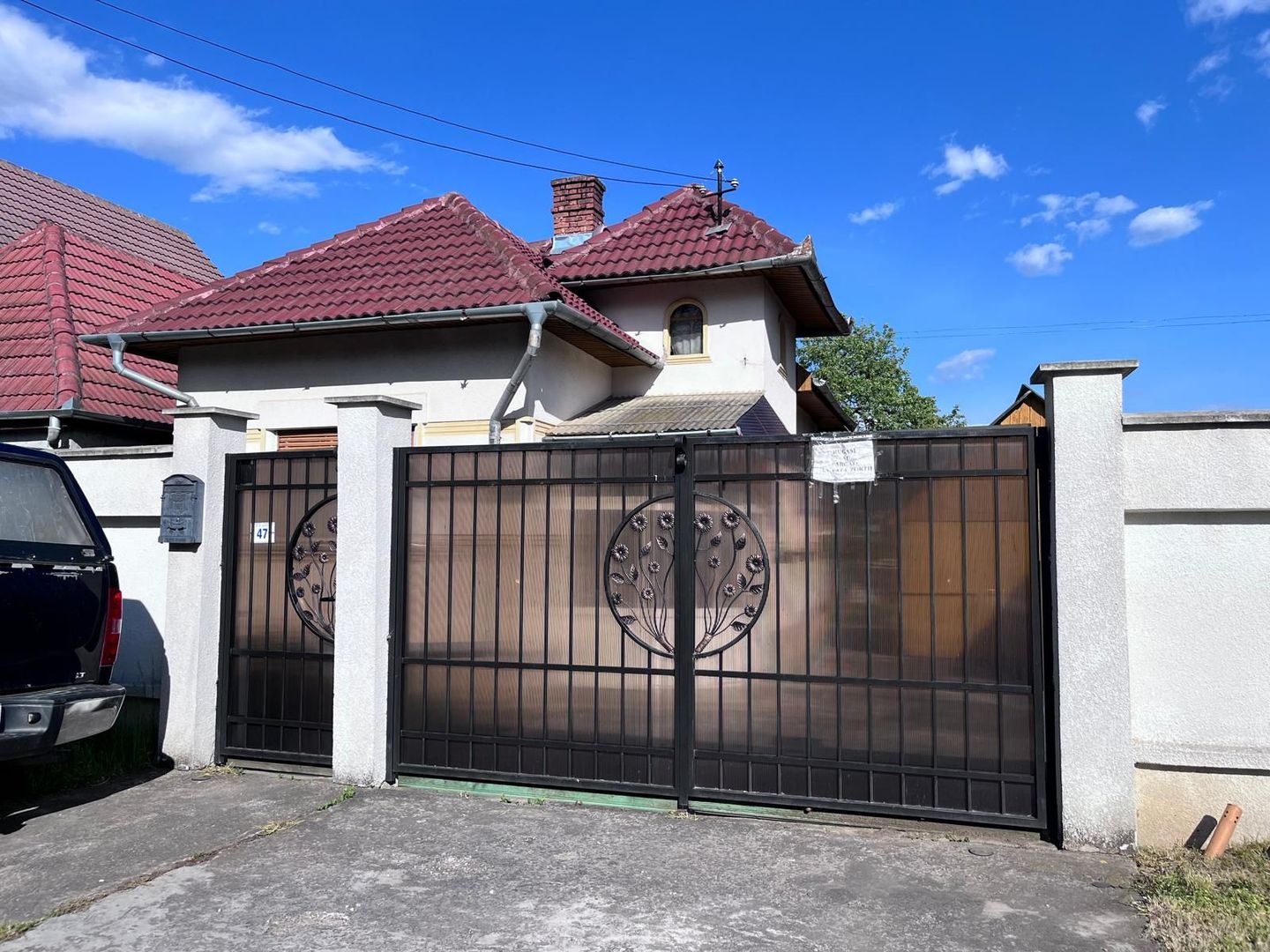 Casa de vanzare cu 3 camere, zona Schit - Poză 1