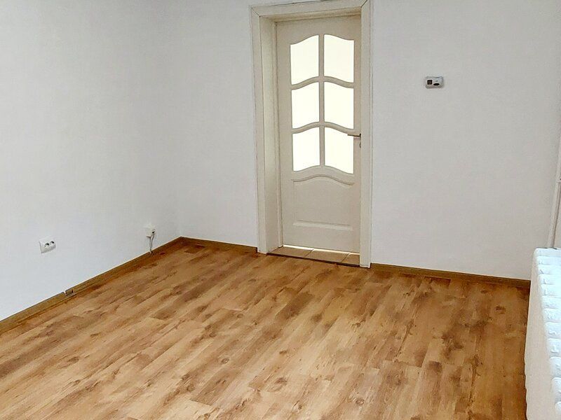 BRASADAS Inchiriaza Vila P+1 dacia - Poză 4