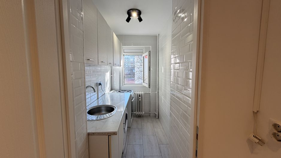 Apartament 2 camere renovat 2025, bloc 1976 – Sălăjan - Poză 7