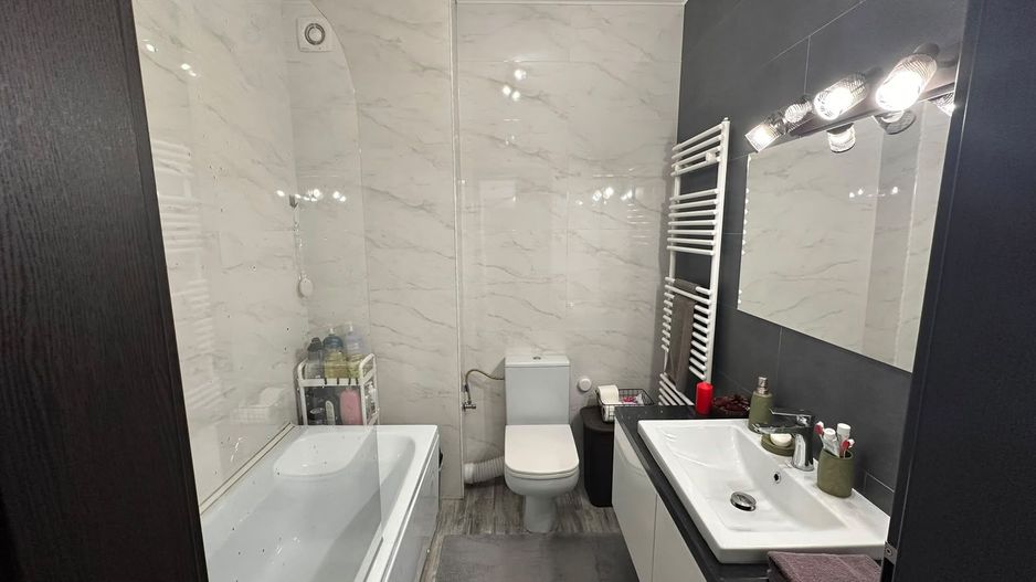 Apartament cu 3 camere, situat intr-un loc nou+ 2 locuri de parcare+ boxa - Poză 9