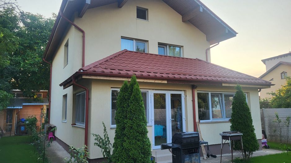 Vila Otopeni Central 5 camere, 400m2 curte, dormitor parter - Poză 1