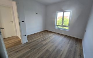 Duplex cu 5 camere despartit prin camera tehnica in Dumbravita - Poză 18