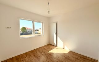 Duplex cu 4 camere, despărțit prin camera tehnica | Mosnita Noua - Poză 8