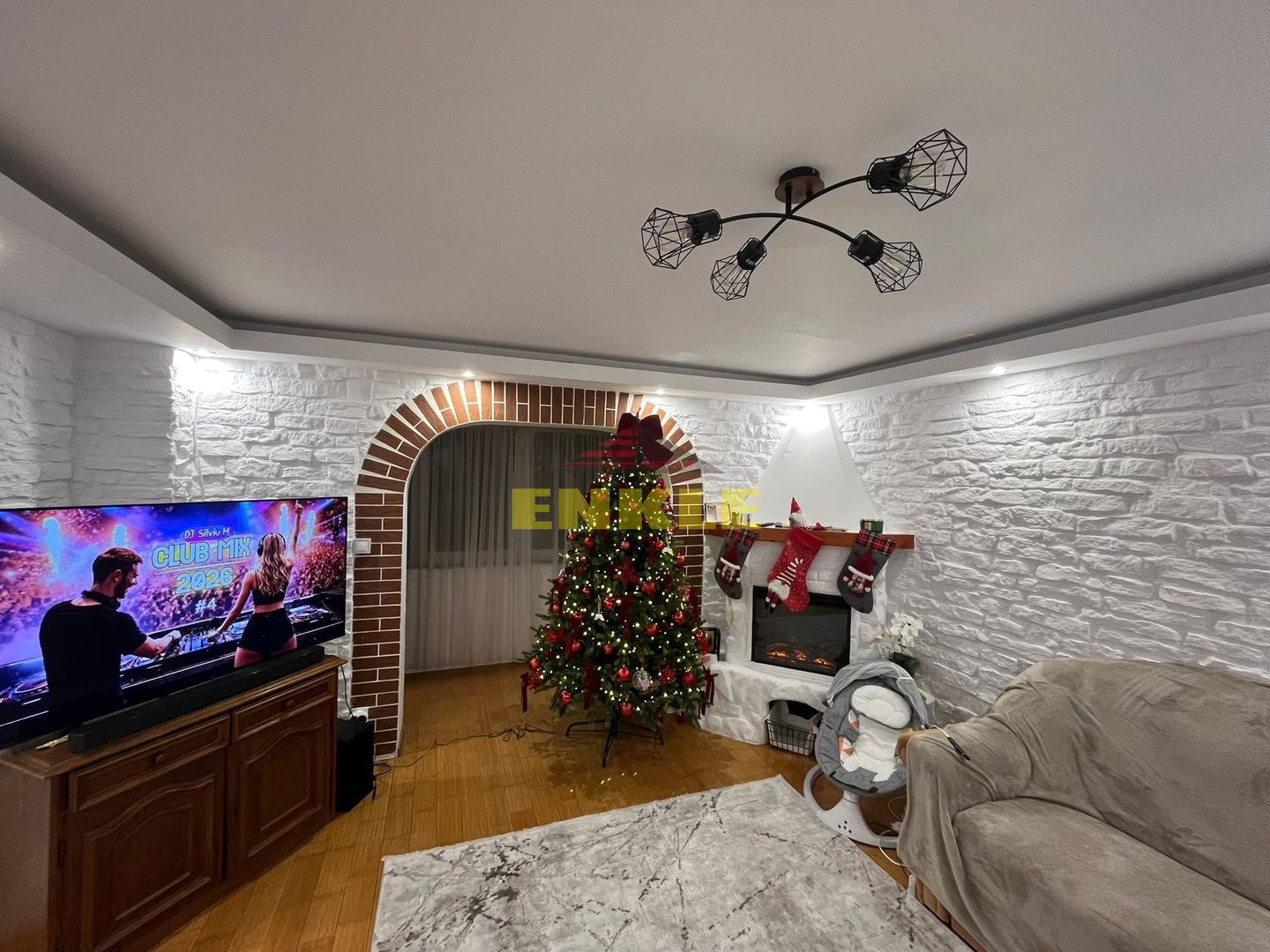 De vânzare apartament 3 camere – zona Stejari - Poză 2