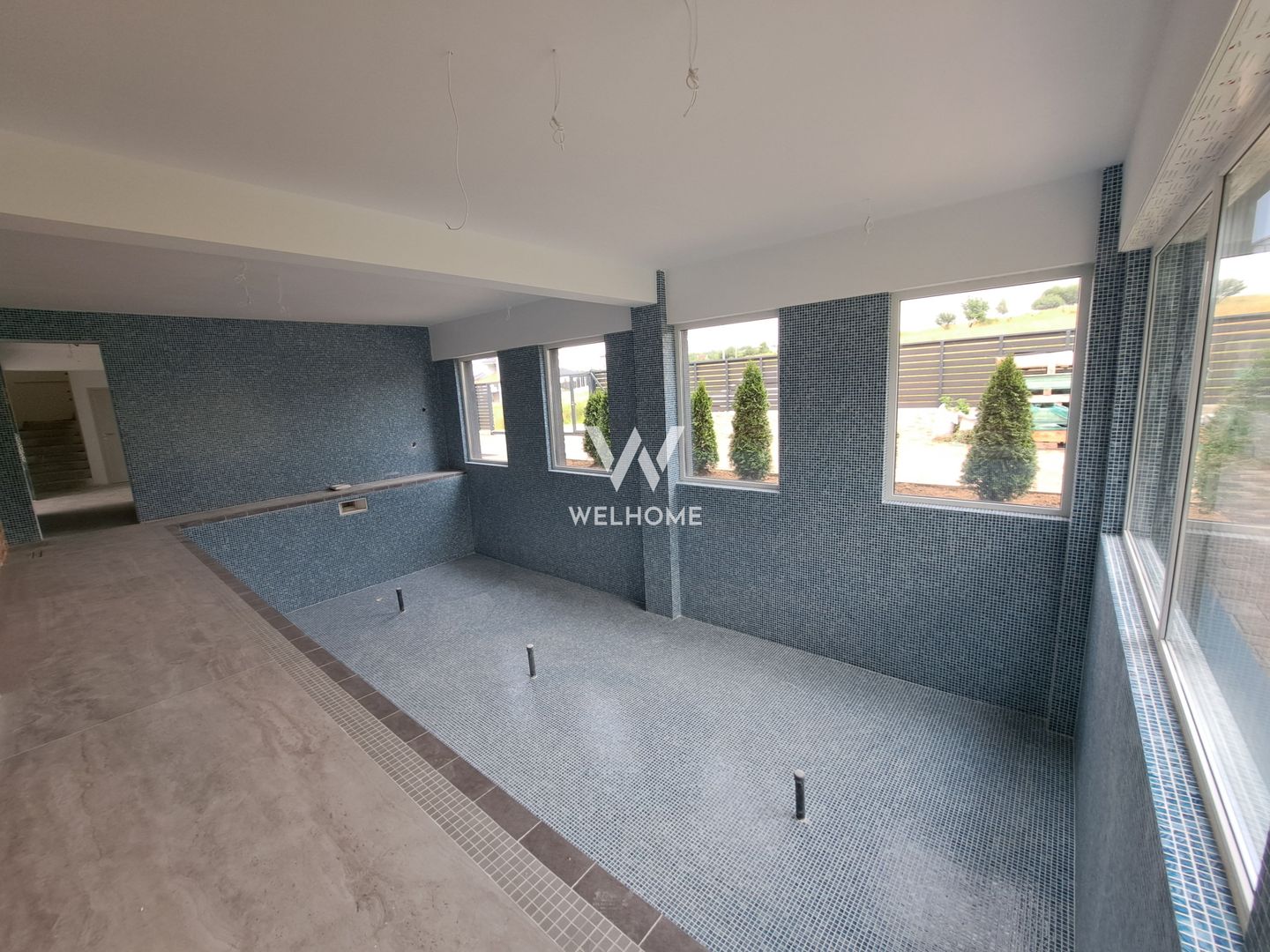 Vilă modernă premium cu piscină interioară, teren 1200 mp și panoramă - Poză 20