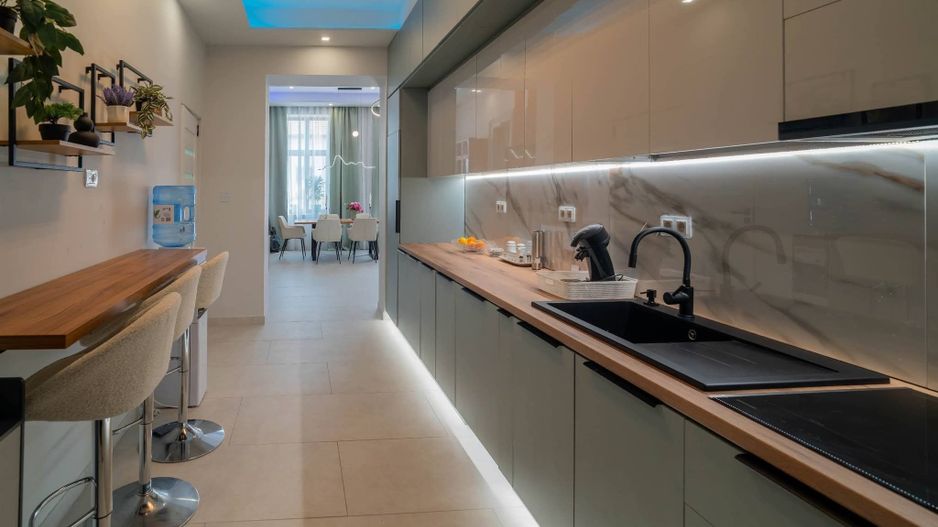 Apartament deosebit într-o clădire cu istorie, în centrul Timișoarei  📍 - Poză 3