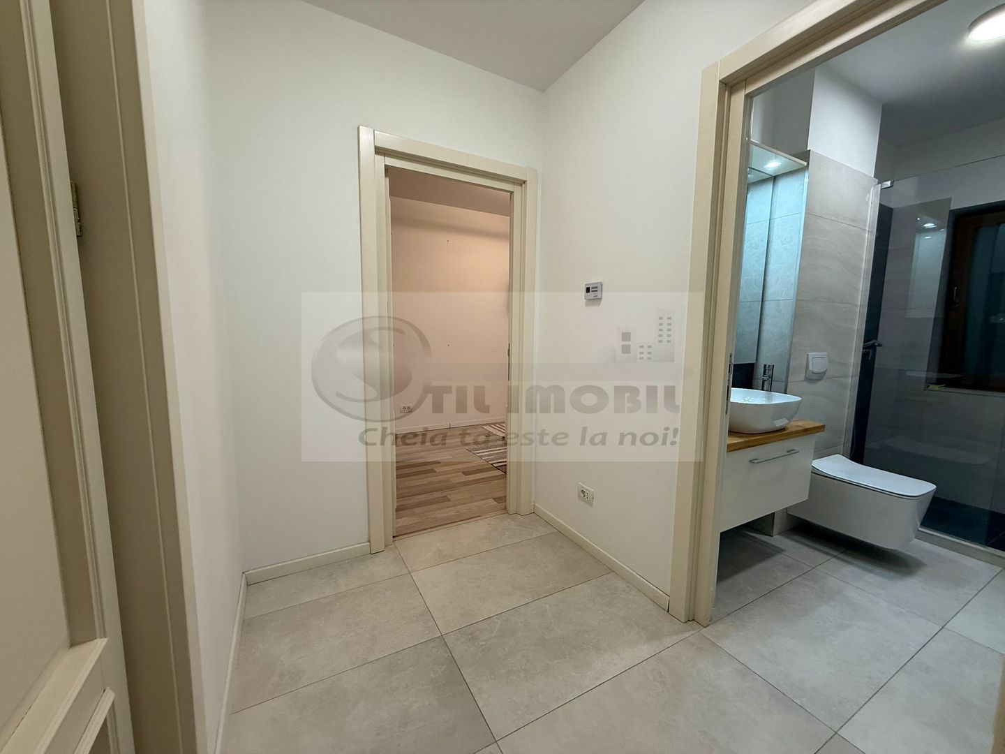 Apartament modern cu 2 camere – ESQ Village, Valea Lupului - 399€ - Poză 8