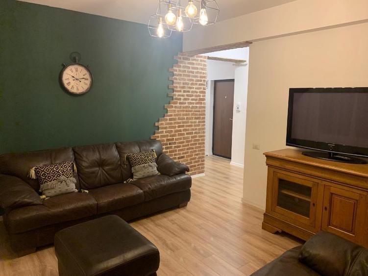 Apartament cosy 3 camere, preț avantajos, aproape de metrou - Poză 1